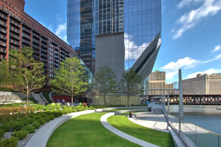 Plaza planting at 150 North Riverside.