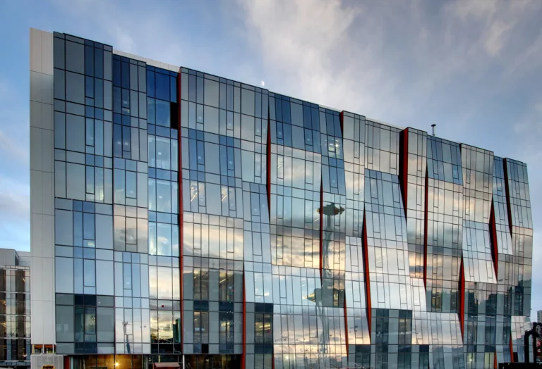 Exterior daylight view of the seven-story research facility at UW Medicine's Lake Union campus (Phase 3.1)